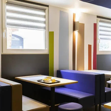 Ibis Budget Paris Ouest Hotel