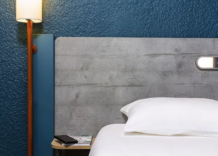 Отель Ibis Budget Paris Ouest Мёдон