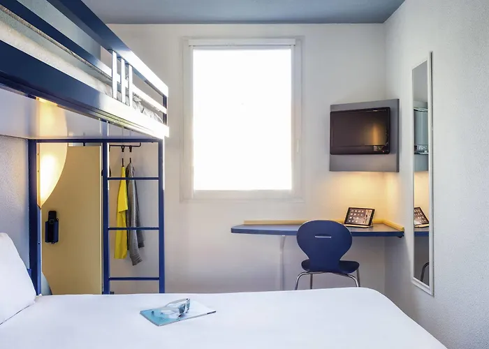 Отель Ibis Budget Paris Ouest